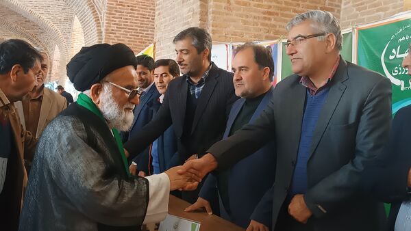 میز خدمت اداره‌های نیشابور در نماز جمعه