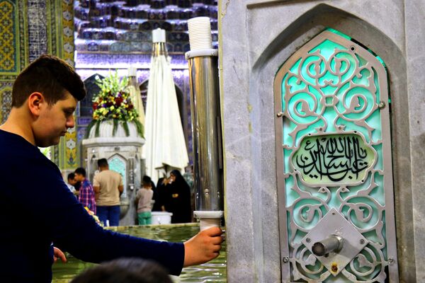 عید امامت در حرم امام رضا(ع)