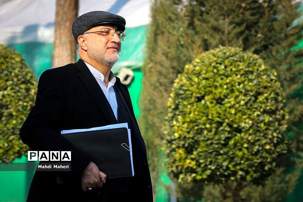 زاکانی: تا سال آینده 32 رام تراموا 4 واگن فعال می‌شود