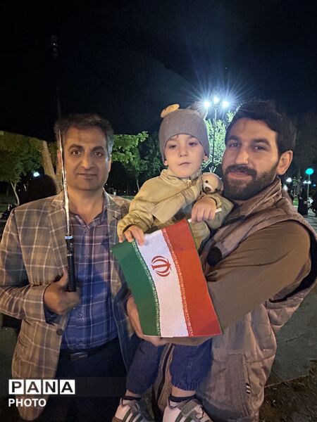 دهه‌نودی‌ها پای کار در تویسرکان