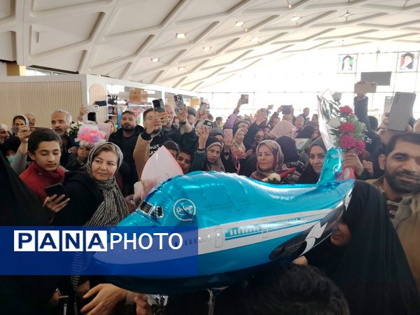بازگشت کاروان‌های دانش‌آموزی حج عمره از ۶ استان کشور از ایستگا ه پروازی مشهد