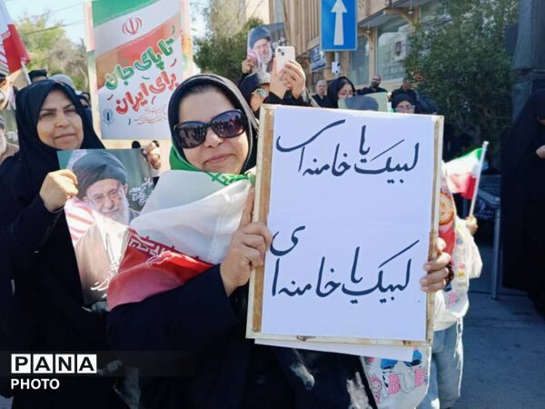 بیعت مردم اهواز با سومین رهبر انقلاب اسلامی