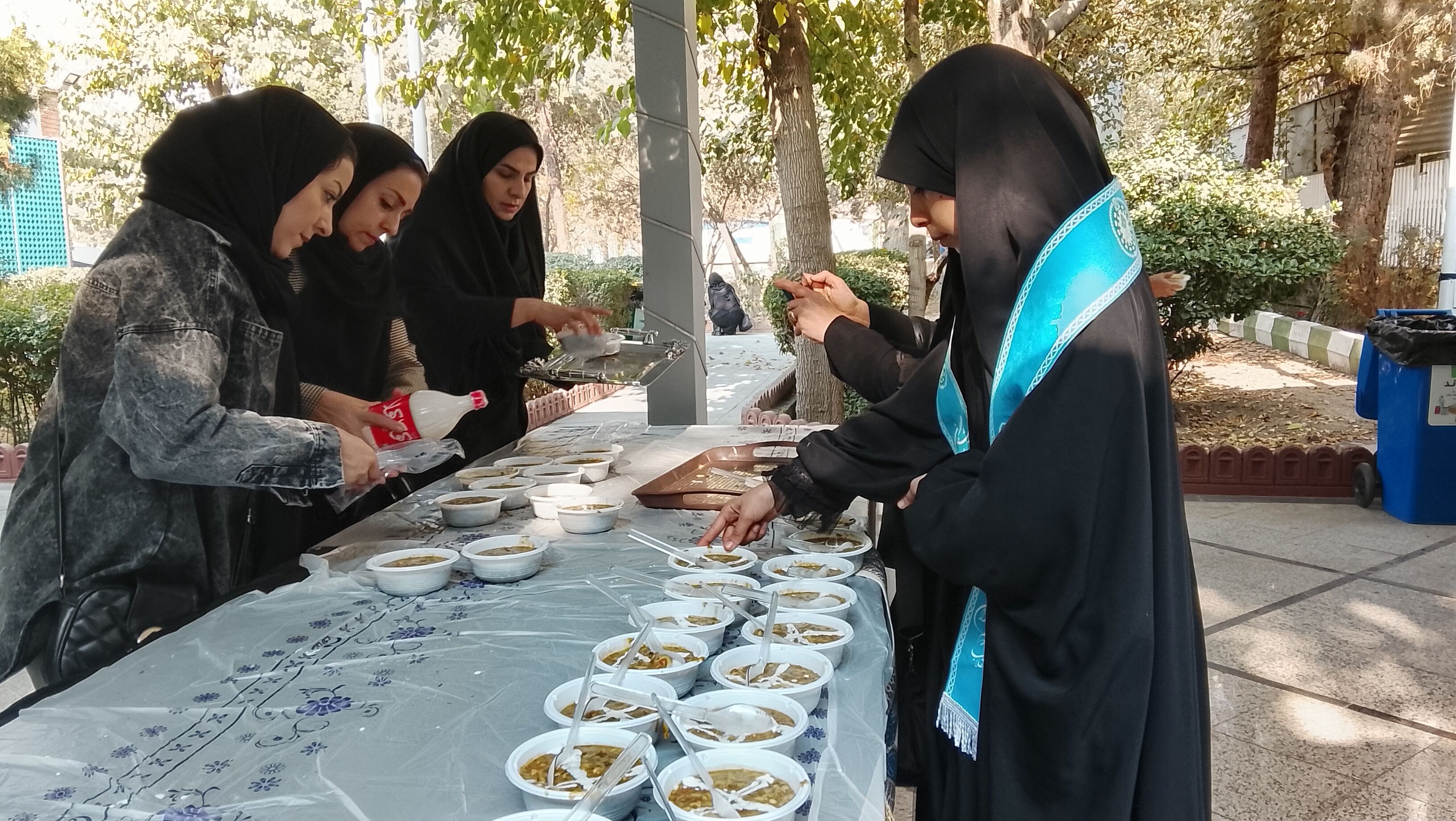 برپایی موکب دانش‌آموزان پیشتاز در منطقه ۱۰ در سالروز شهادت حضرت زهرا (س)