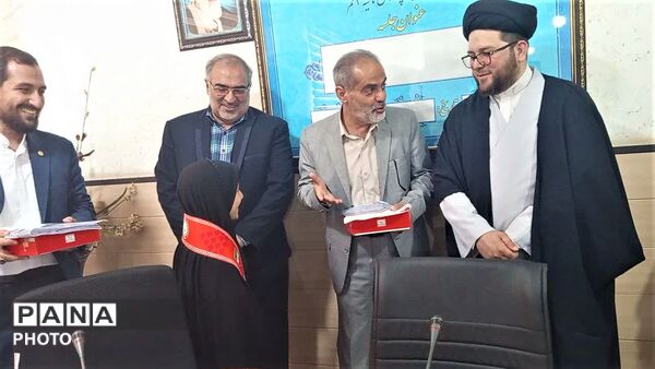 آیین تقدیر از دانش آموزخبرنگاران برگزیده پانا ناحیه 3 قم