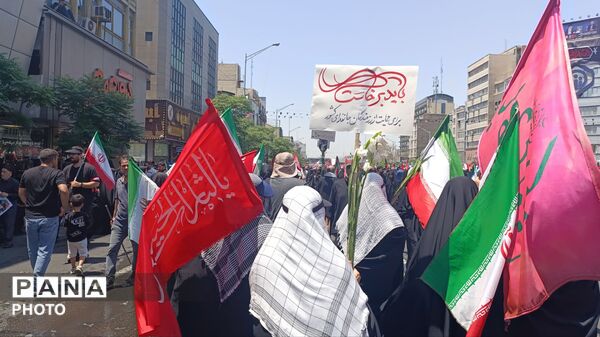 رستاخیز تاریخی لثارات خامنه ای در تهران