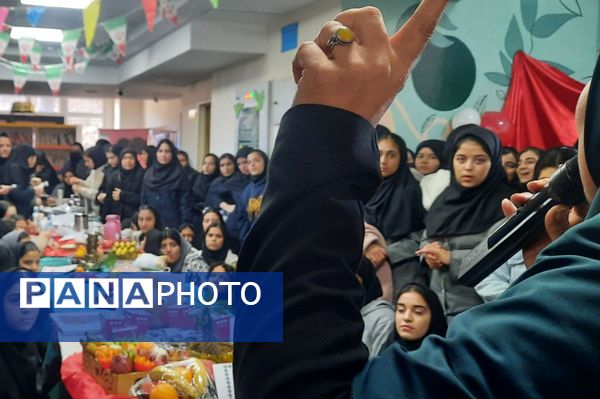 جشن ایران‌مون در دبیرستان شهیدان اسماعیلی منش رباط‌کریم