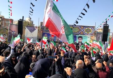 حضور پرشور نوجوانان و جوانان ناحیه دو شهرری در راهپیمایی ۱۳ آبان