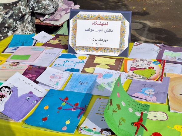 افتتاح کافه کتاب در دبستان کوثر۲ ملارد