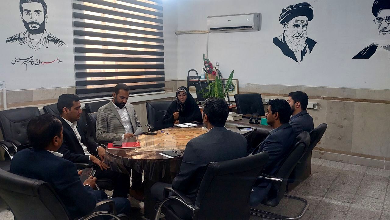 نشست هم‌اندیشی مدیر‌سازمان دانش‌آموزی استان با معاونین پرورشی‌و‌تربیت بدنی قطب سیستان برگزار شد 