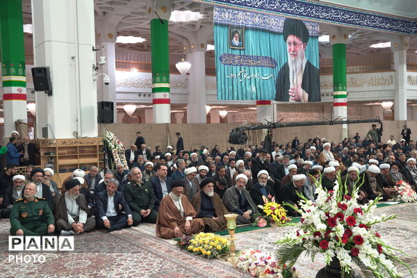 آیین خطبه خوانی خادمان حرم حضرت معصومه(س) در روز دختر