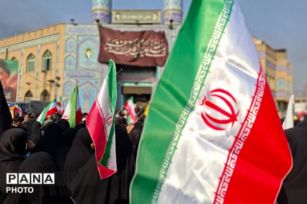 بیعت مردم قرچک با سومین رهبر نظام مقدس جمهوری اسلامی ایران