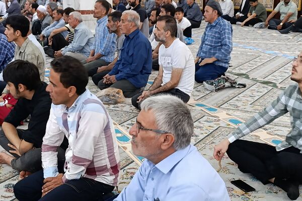 نماز عید قربان، تجلی بندگی خدا