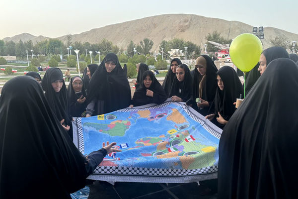 برپایی شادواره خانوادگی به‌مناسبت هفته دفاع مقدس در قم