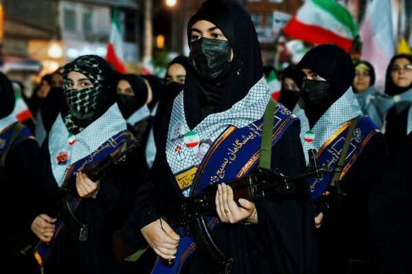 رزمایش جانفدا برای ایران امام رضایی در گلوگاه