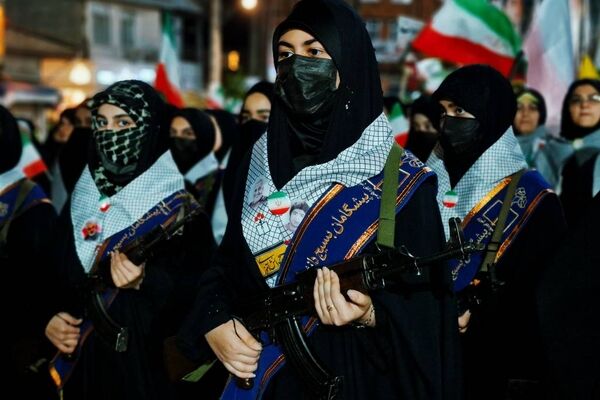 رزمایش جانفدا برای ایران امام رضایی در گلوگاه