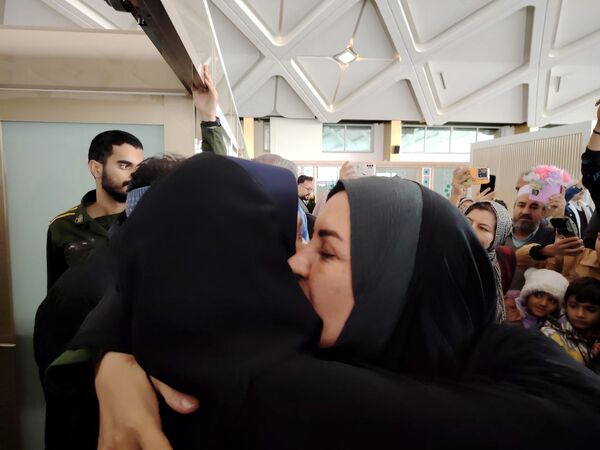 بازگشت کاروان‌های دانش‌آموزی حج عمره از ۶ استان کشور از ایستگا ه پروازی مشهد