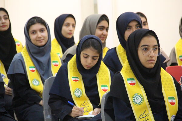 پیش اردوی ملی تشکیلات پیشتازان ویژه دختران در ری یک