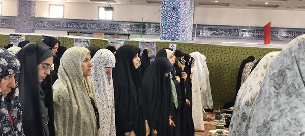 حضور دانش‌آموزان بیرجندی در نماز جمعه