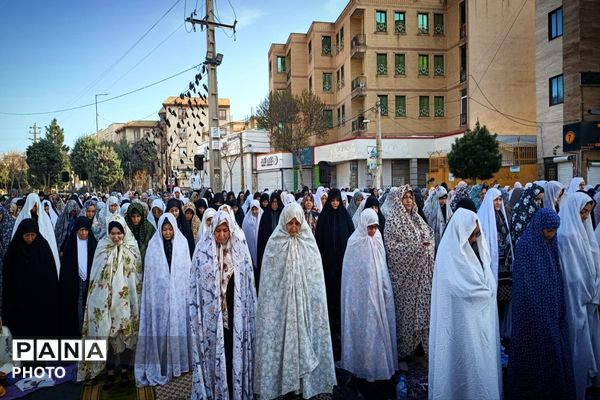 شکوه حضور ملاردی ها در نماز جماعت عید سعید فطر