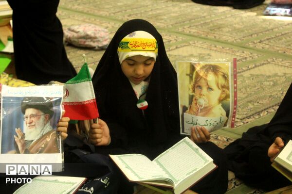  ۵۰۰ حافظ با شهدای بیت رهبری تجدید پیمان کردند