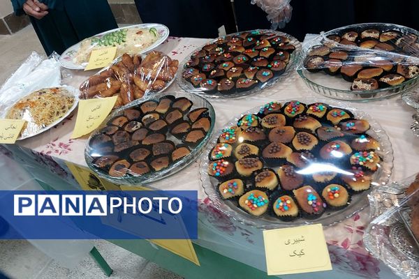 برگزاری جشنواره غذا در آموزشگاه الهام ناحیه دو شهرری 