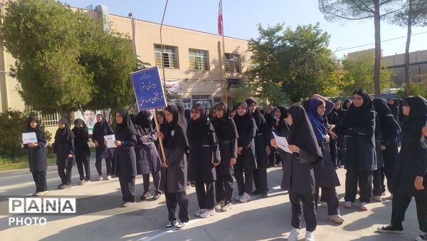 المپیاد درون مدرسه ای در دبیرستان فرهیختگان 