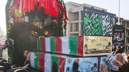 بدرقه پیکر مطهر ۱۳ شهید گمنام در اجتماع عظیم فاطمیون مشهد