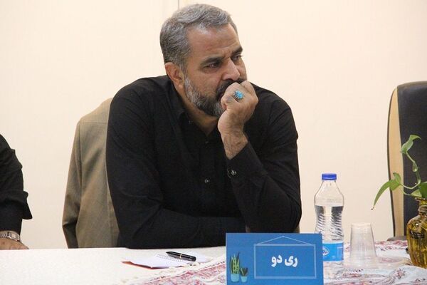 تبیین سیاست‌های ساماندهی منابع انسانی معاونت پرورشی و فرهنگی شهرستان‌های استان تهران در سال تحصیلی ۱۴۰۴-۱۴۰۳
