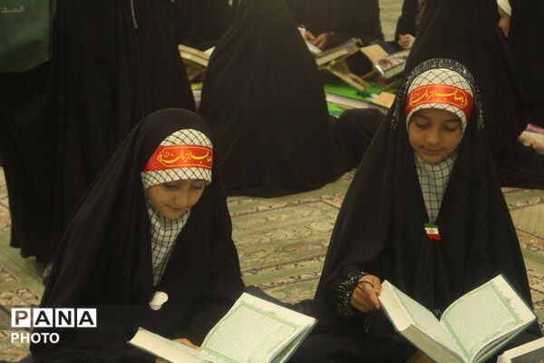  ۵۰۰ حافظ با شهدای بیت رهبری تجدید پیمان کردند