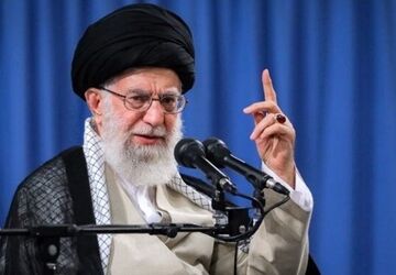 آسمان شکست‌ناپذیران: روایت‌هایی از ایستادگی و پایداری مردم