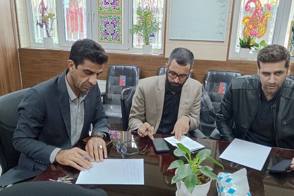 نشست تخصصی تفکر و سبک زندگی با تأکید بر ارتقای کیفیت آموزش در مدارس متوسطه اول شهریار