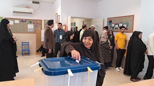 حضور پرشور رای‌اولی‌ها در انتخابات ریاست جمهوری