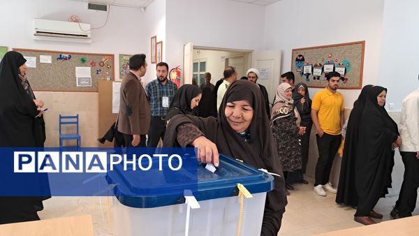 حضور پرشور رای‌اولی‌ها در انتخابات ریاست جمهوری