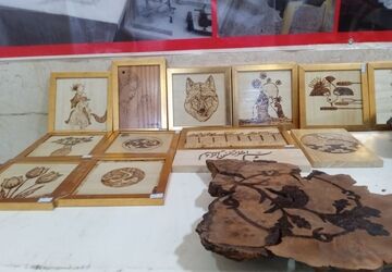 نمایشگاه دستاوردهای دانش‌آموزی و افتخارات نوجوان خوارزمی در دبیرستان شبانه‌روزی توحید