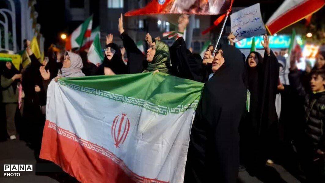 هفتاد و چهارمین شب تجلی عشق به ایران در آغوش ولایتمداران