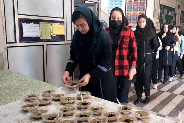 برپایی موکب شهادت حضرت زهرا(س) در دبیرستان شهید محمدتقی دستغیب ناحیه ۳ 