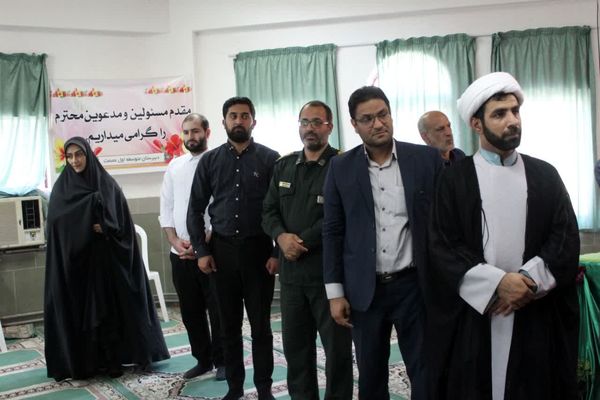 شمیم عطر نماز در مدارس گلوگاه 