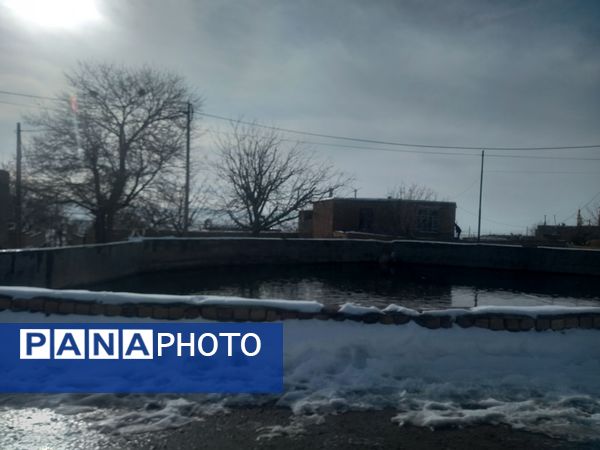 بارش برف زمستانی در روستا بتو 