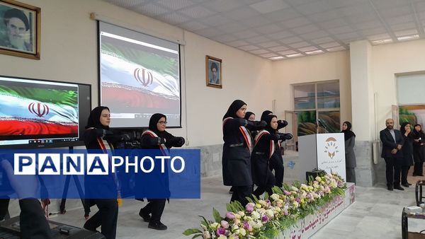  تجلیل از روز جهانی اوتیسم در مدرسه استثنایی باغچه‌بان کرج