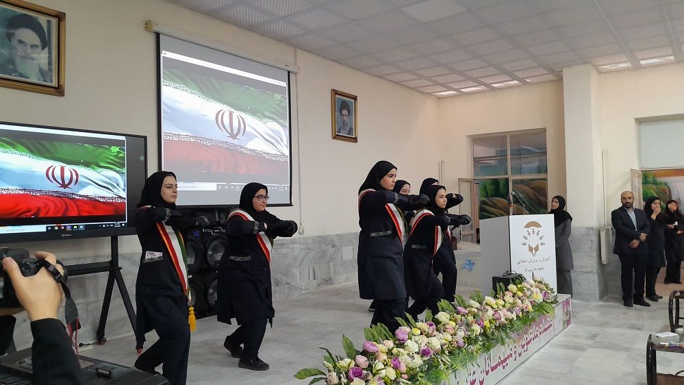  تجلیل از روز جهانی اوتیسم در مدرسه استثنایی باغچه‌بان کرج