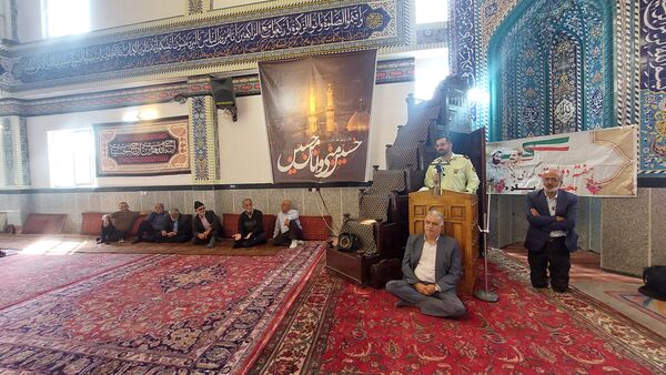 برگزاری میز خدمت به‌مناسبت هفته دولت در بلده