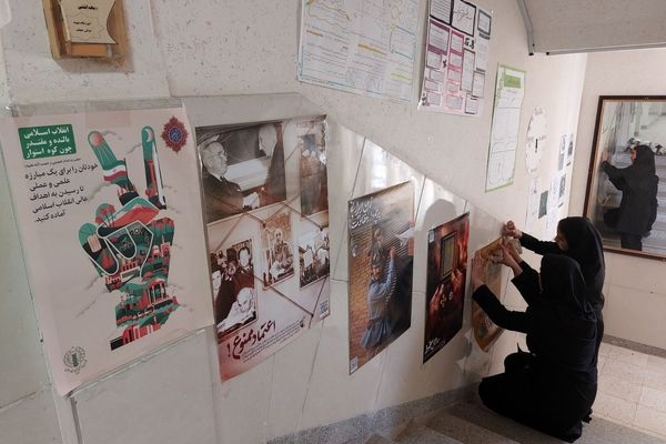 آماده‌سازی مدرسه حجاب باخرز برای دهه فجر و زنگ انقلاب