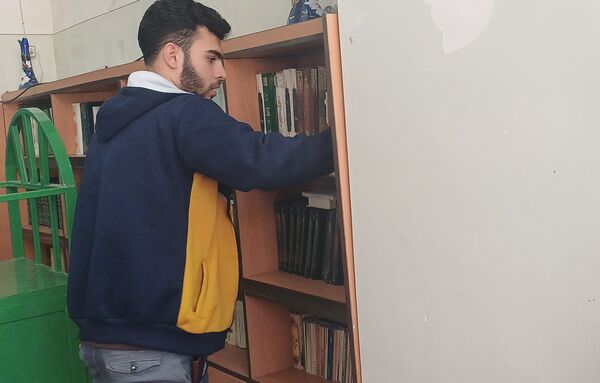 غبار روبی مسجد جامع کوهپایه همزمان با حلول ماه رمضان و ایام نوروز
