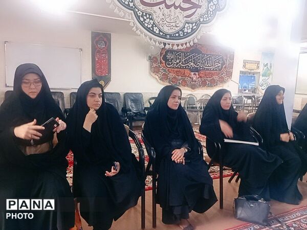 تقدیر از فعالان عید غدیر در مشهد