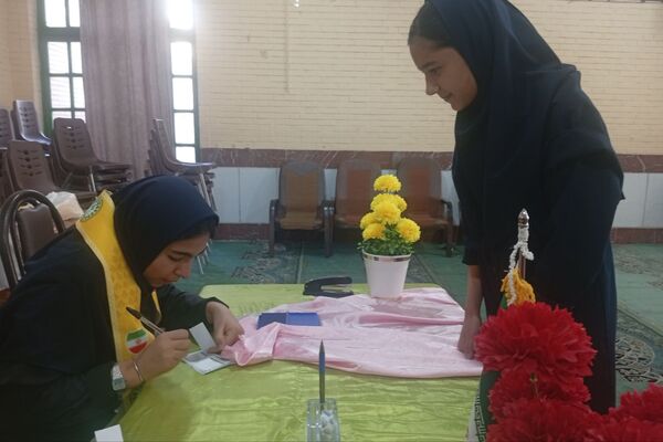 انتخاباتی با شکوه در دبیرستان نرجس یک