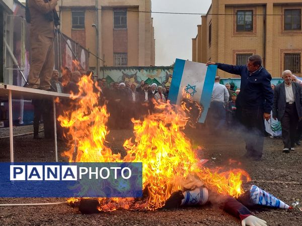 حضور دانش آموزان اسلامشهری در راهپیمایی ۱۳ آبان