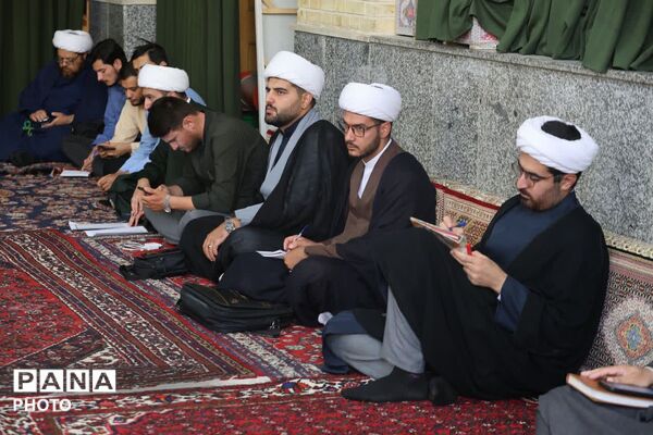 تجلیل از دست‌اندرکاران همایش روز ملی مسجد 