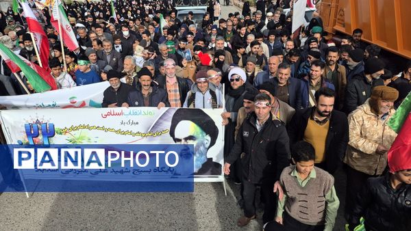 حضور پرشور مردم روستای اسد آباد در راهپیمایی ۲۲ بهمن