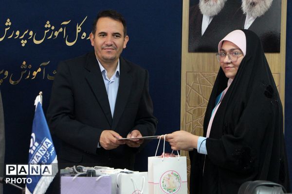 آئین تجلیل و تقدیر از دانش آموز خبرنگاران پانا همراه در رادیو پانا اسلامشهر