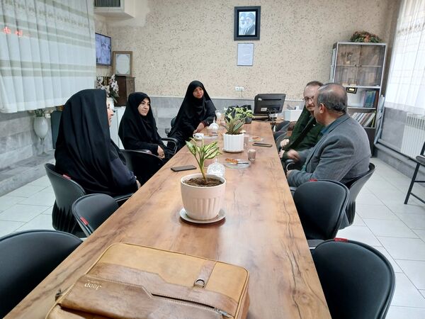 افتتاحیه سالن مطالعه شهید سردار سلیمانی در دبیرستان آزرم ناحیه یک مشهد